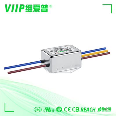 표면 마운트 패키지 유형 AC EMI 필터 1450VDC 직선에서 직선 50 Ω 입력 저항