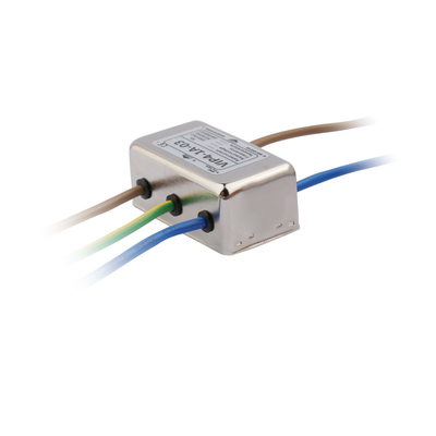 표면 마운트 패키지 타입 AC EMI 필터 20-100dB 스톱밴드 저하와 50 Ω 입력 저항